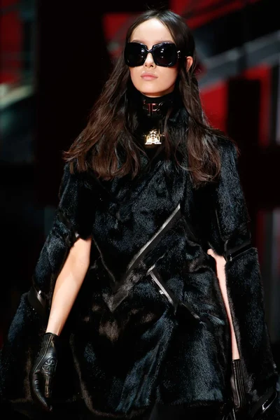 Look 94